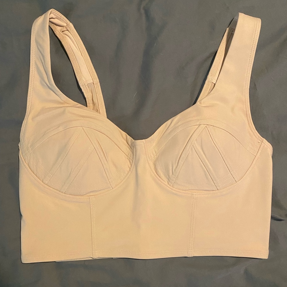 NWOT Fabletics Sports Bra
